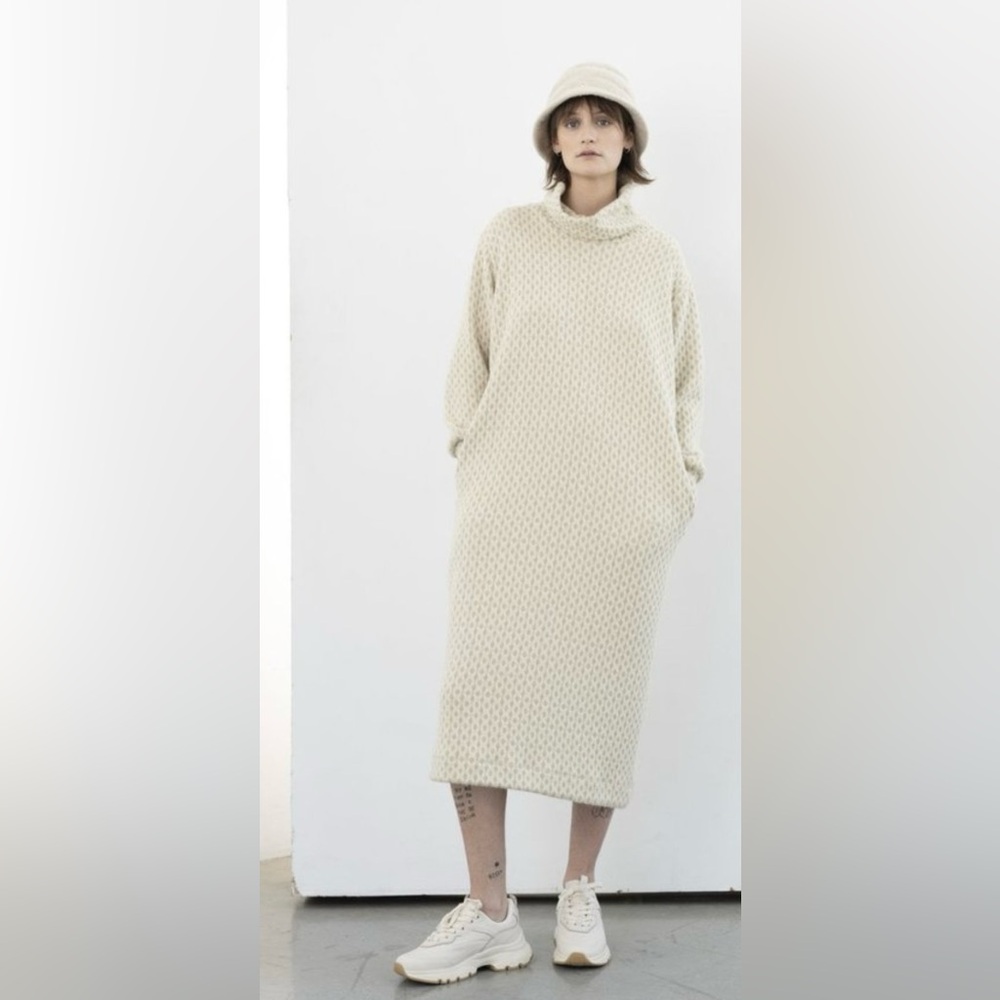 Jude Bodybag Cream Long Sleeve Sweater Dress